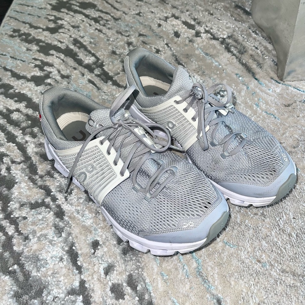 On Cloud Cloudtech Shoes